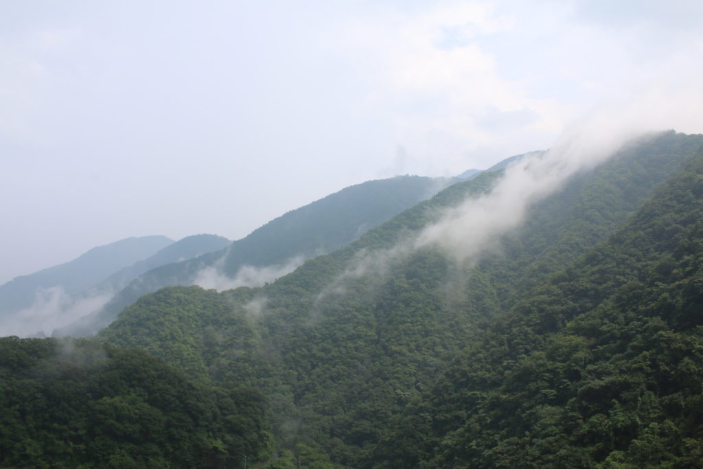 奥多摩で雲が発生した瞬間